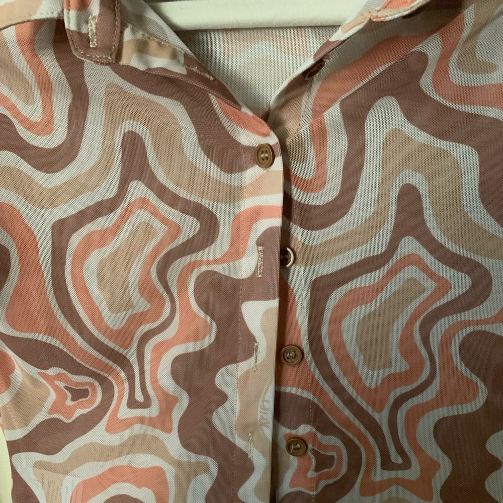 The Kript Retro Sheer Top - Picture 3 of 6